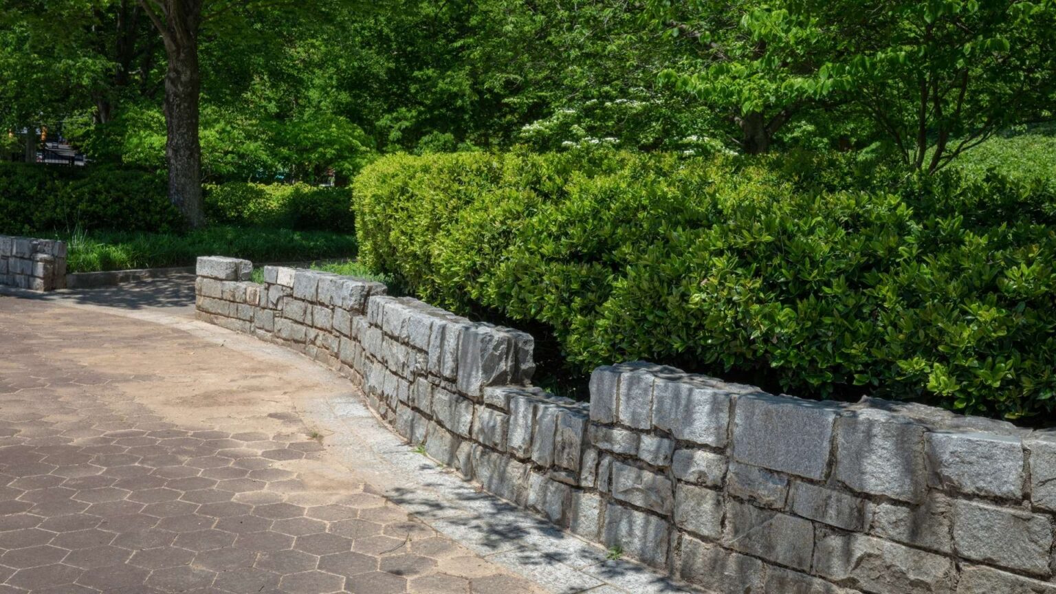 How to lay a paver wall: a complete guide! | JS Brick Pavers