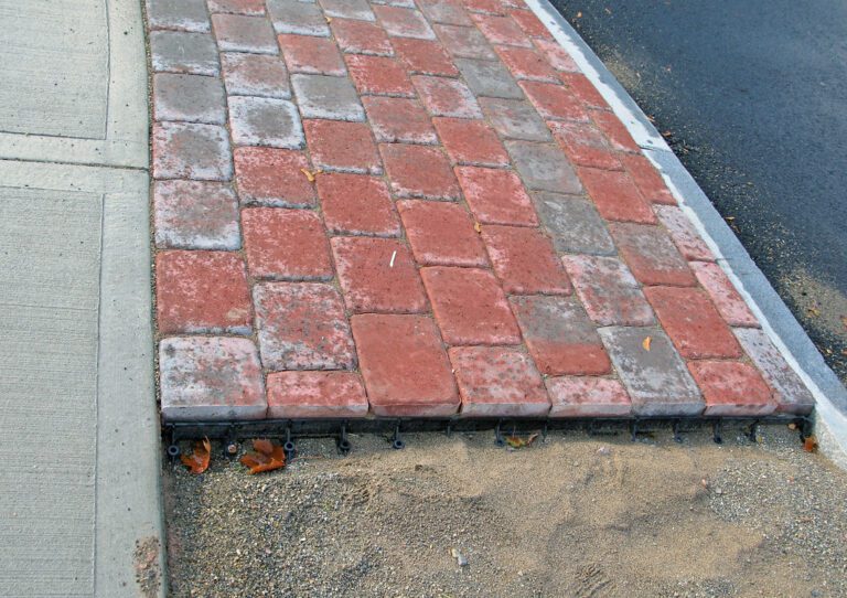 How to clean pavers with vinegar? JS Brick Pavers