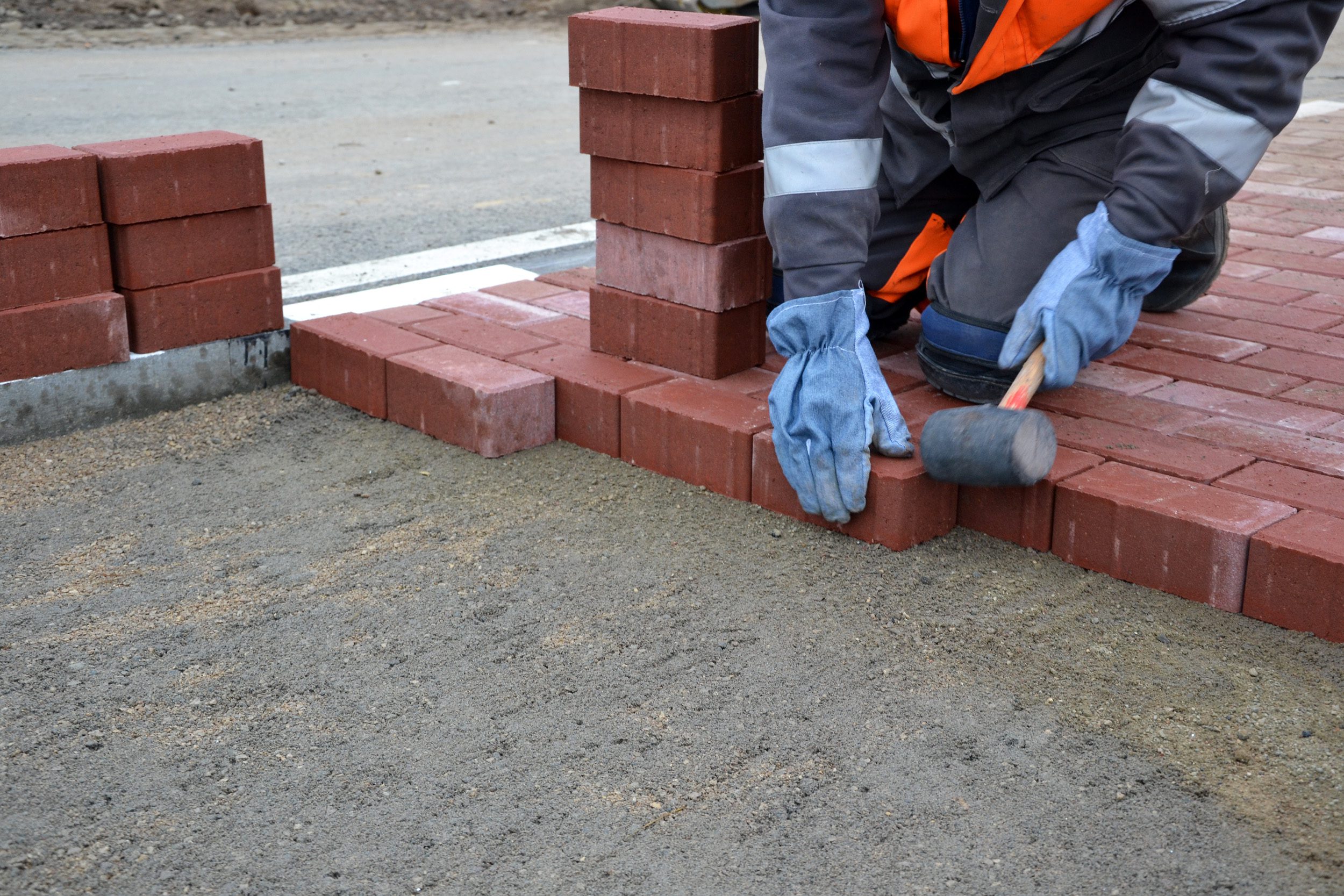 How Many Pavers In A Cube