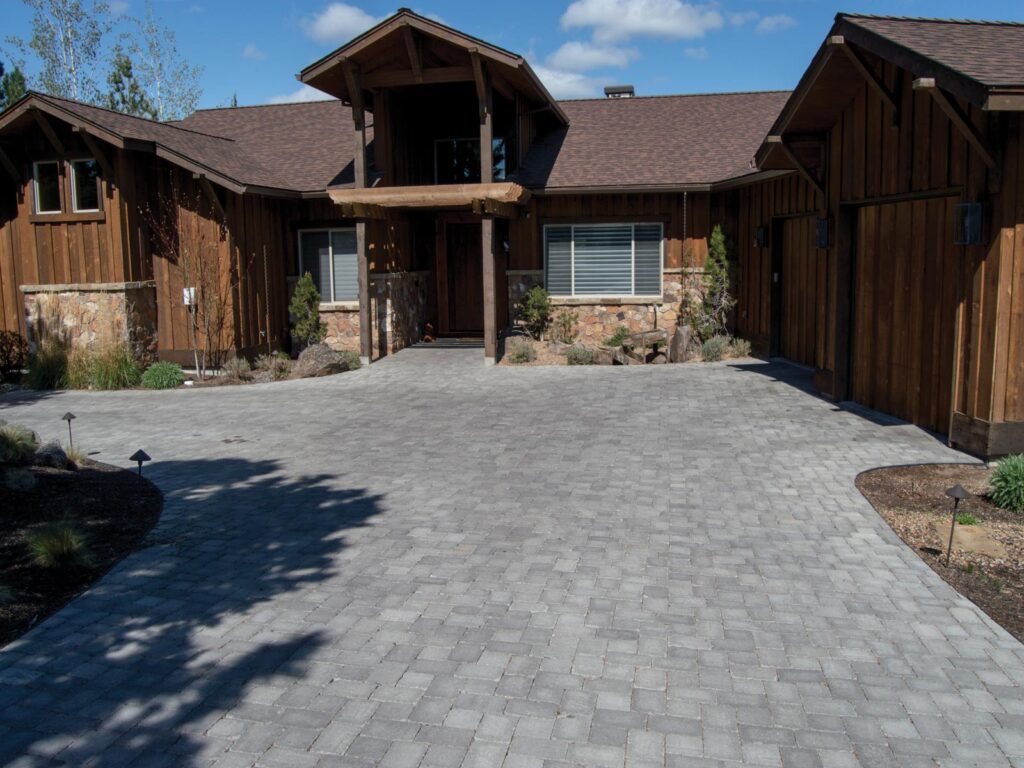 Color Pavers Go With a Brown House