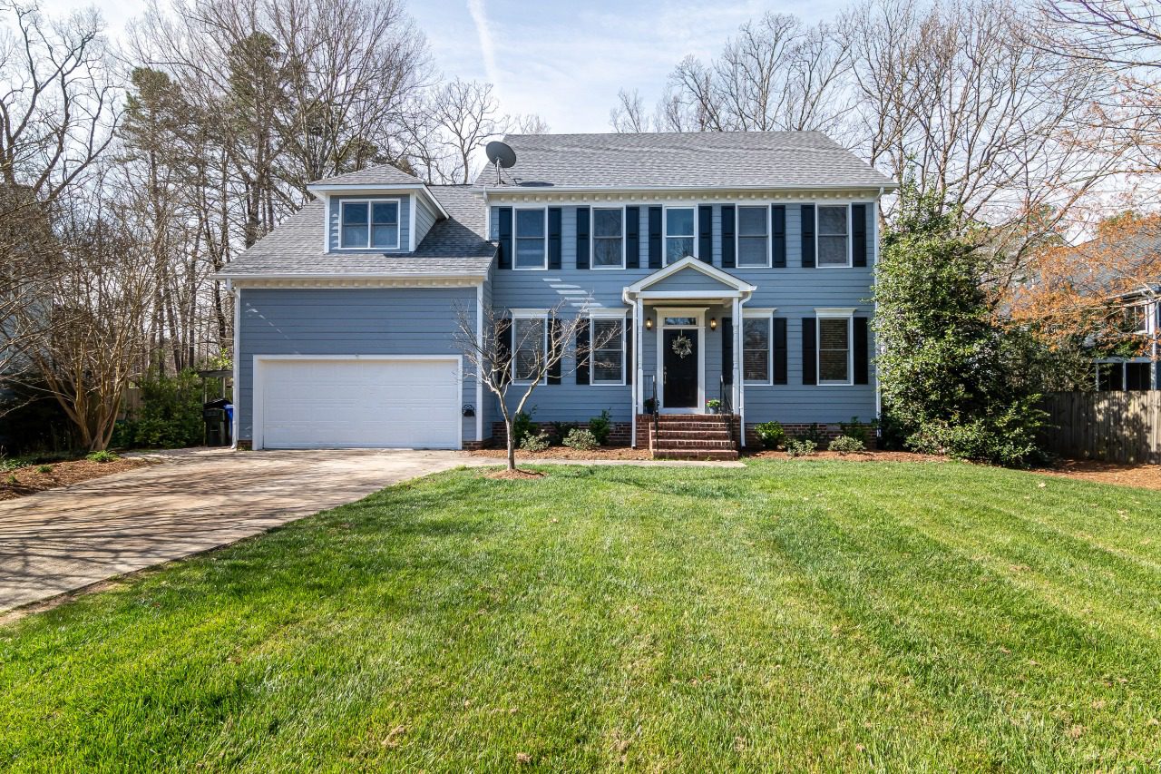 what-color-pavers-go-with-gray-houses-js-brick-pavers