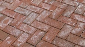 How to remove efflorescence from pavers