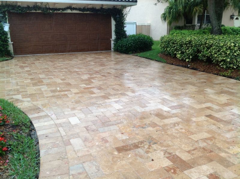 Travertine paver driveway