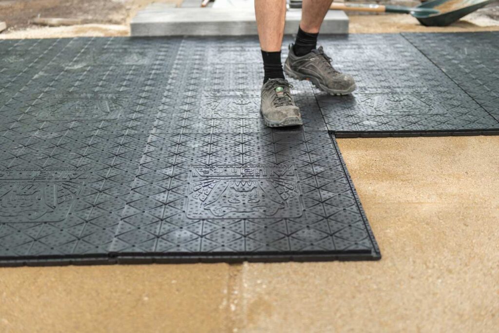 How to cut paver base panels