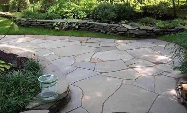 is flagstone cheaper than pavers