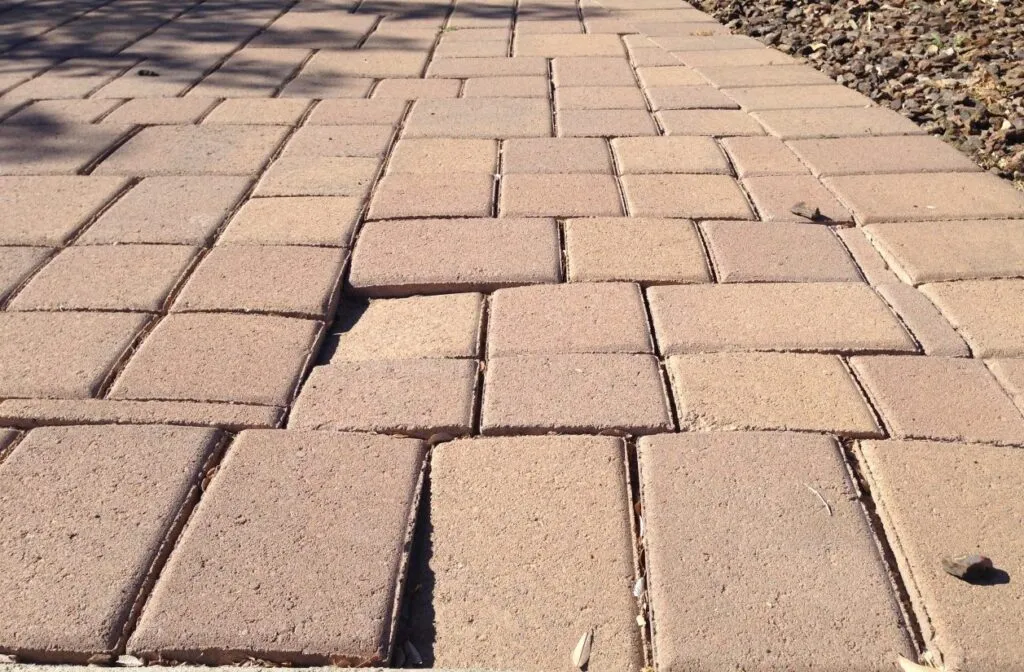 How to level the ground for pavers